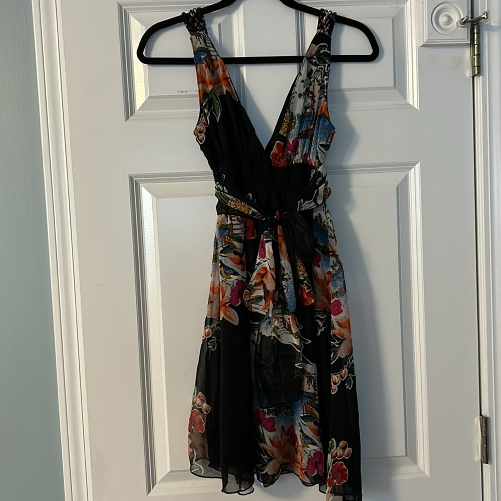 Forever 21 women's  v-neck dress size medium - Picture 4 of 11